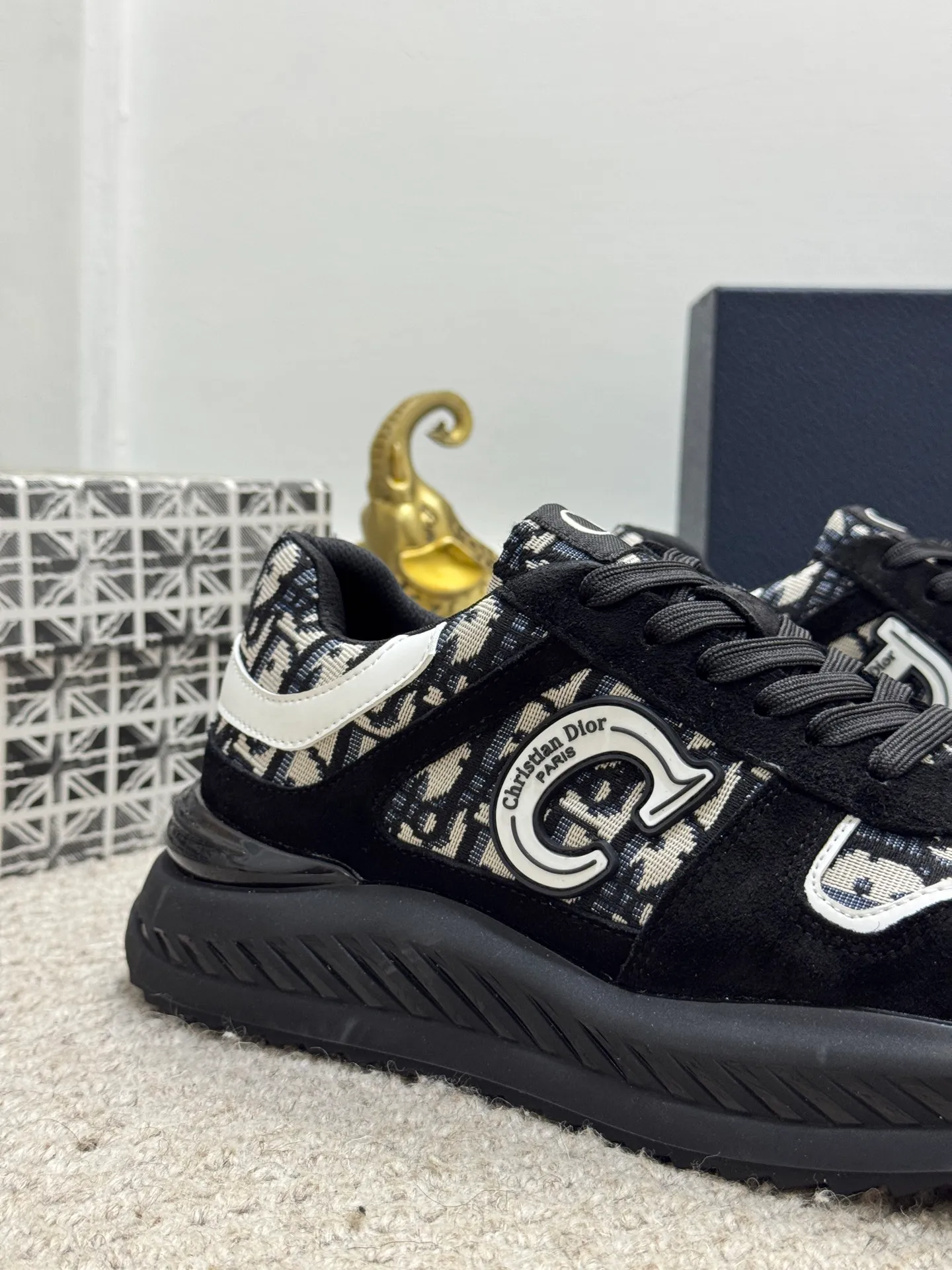 Men's men's shoes 💰440 [New model] 🐞🐞Top original - Dior 🆕 Low-top B02 casual sports shoes, carefully made of first-layer cowhide with canvas, comfortable and breathable ~ rubber soles, enhance style. Fashionable and versatile, it can complement any look. Featuring an exquisite design that is uniquely dynamic and modern, this shoe is part of Dior's legacy and embodies modern elegance. Size: 38-44 (45 customized